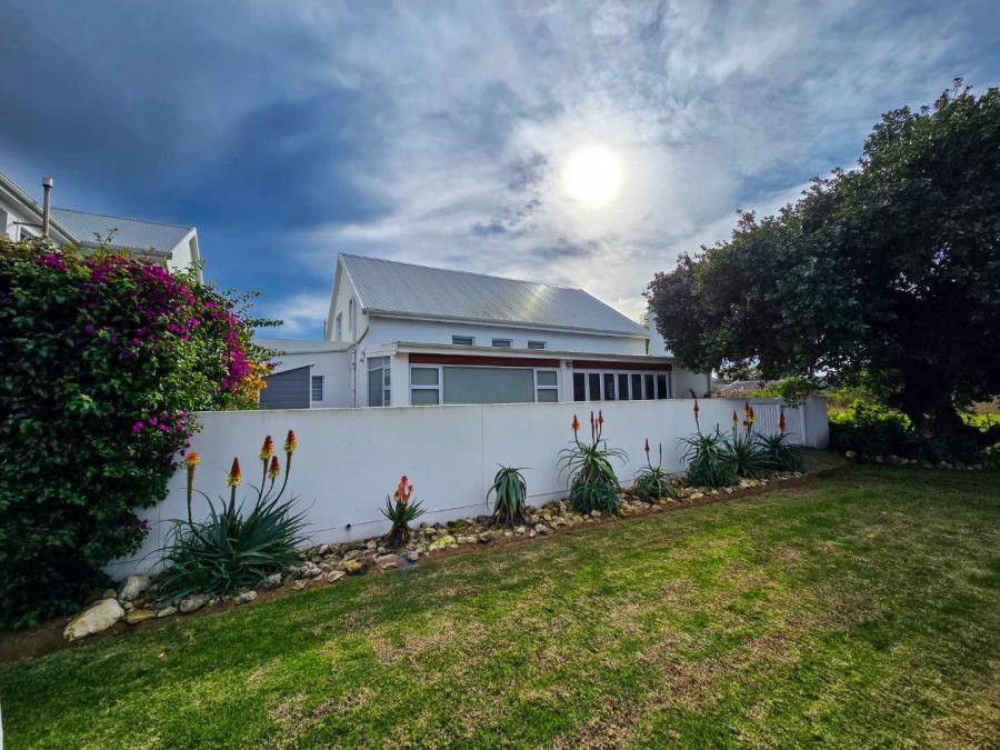 3 Bedroom Property for Sale in Stilbaai Wes Western Cape